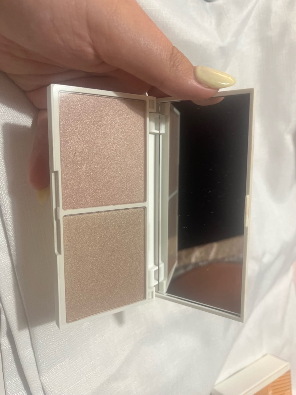 Liebeskind Dual Shimmer Highlighter - Champagne & Beige Glow